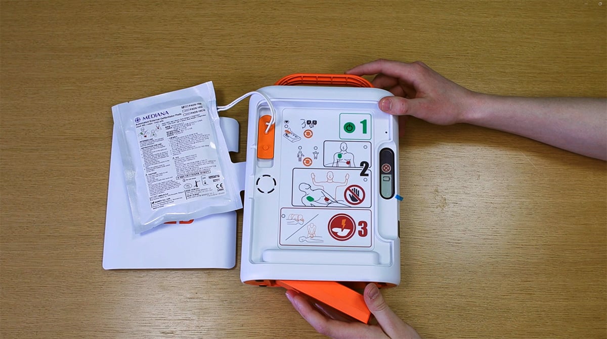 mediana elektrodien ja akun vaihto-1